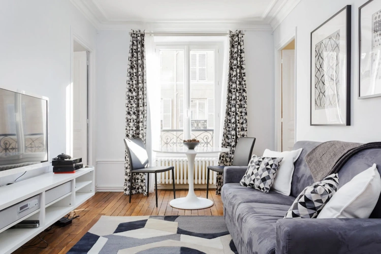 2 Bedrooms Apartment