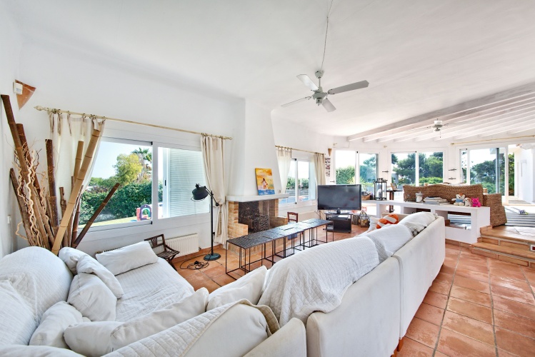 6 Bedrooms Villa with garden view