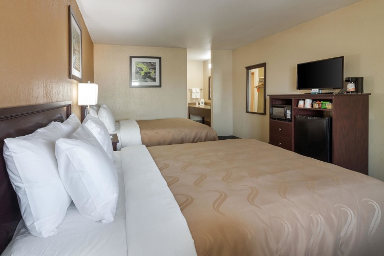 Standard Quadruple room