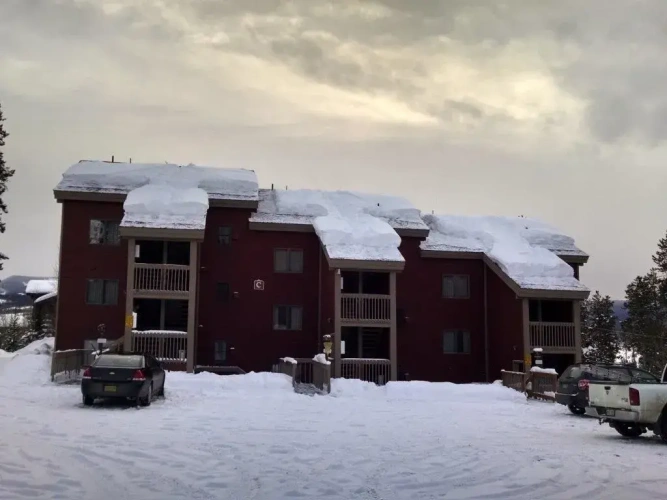 2 Bedrooms Family Apartment with mountain view