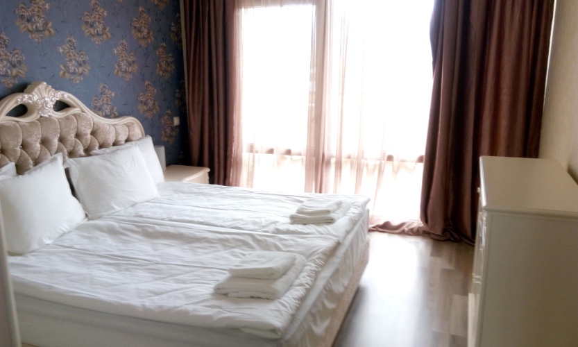 2 Bedrooms Apartment