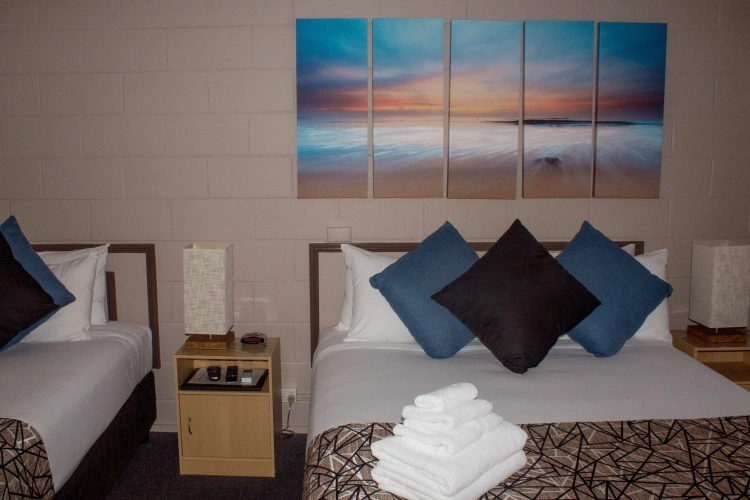 1 Bedroom Deluxe Twin Suite