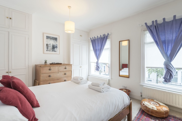 3 Bedrooms Apartment