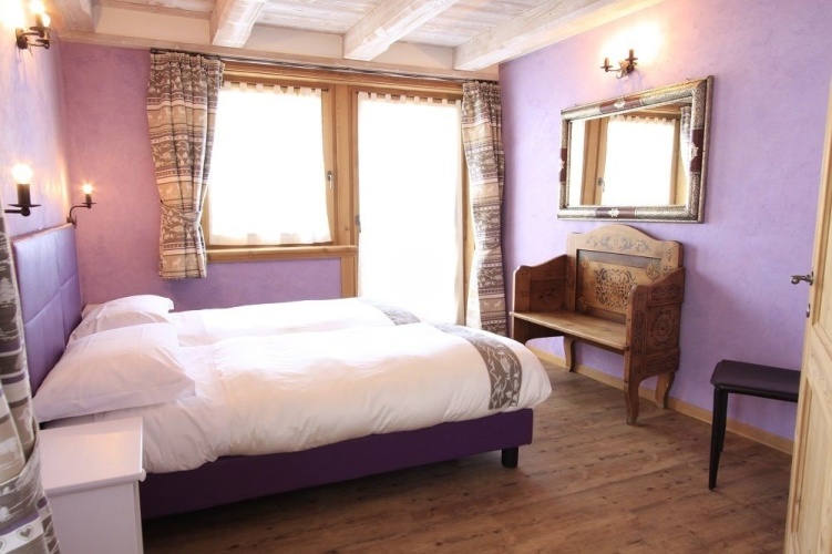 2 Bedrooms Apartment with mountain view
