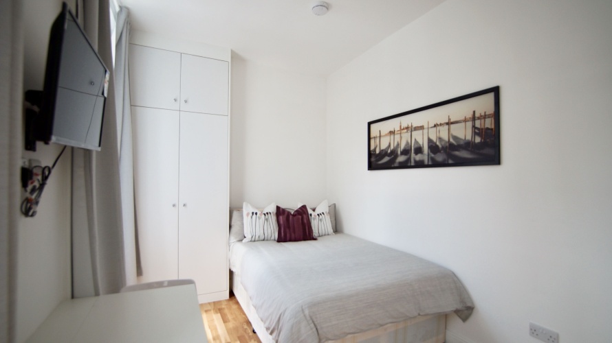 1 Bedroom Apartment