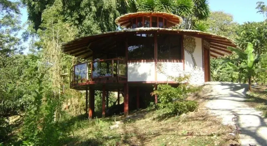 Bungalow with mountain view