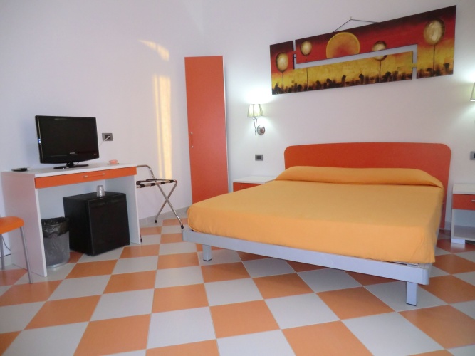 Standard Triple room