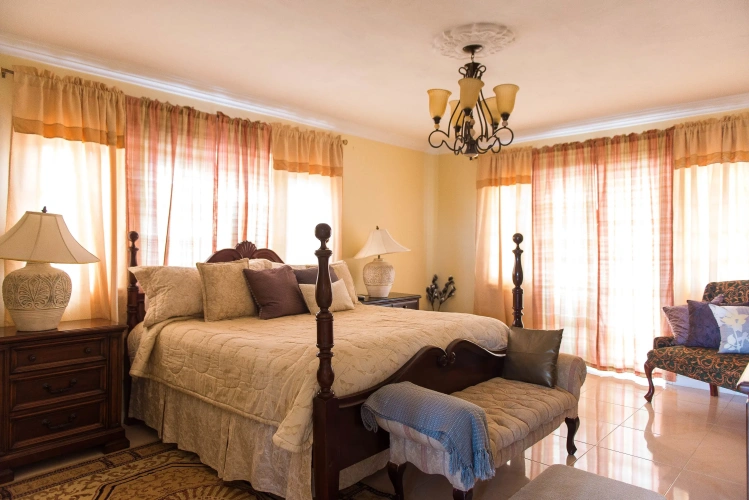 2 Bedrooms Suite with balcony