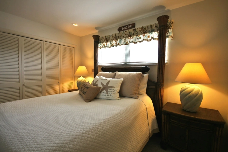 3 Bedrooms Cottage with balcony