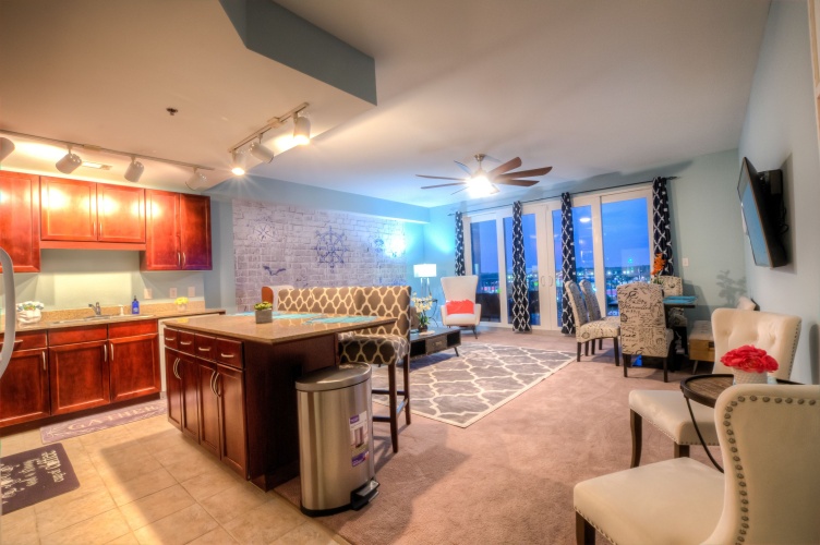 1 Bedroom Standard room with balcony and with lake view