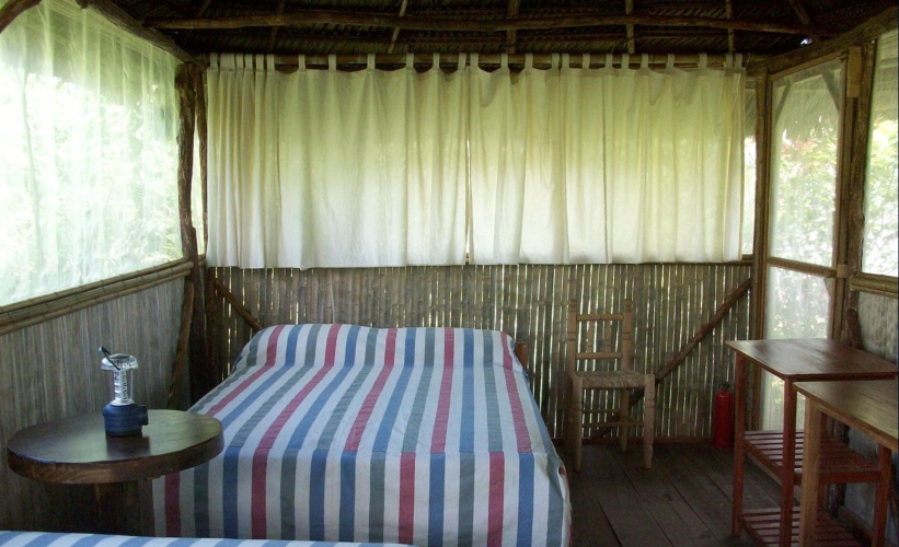 4 Bedrooms Bungalow