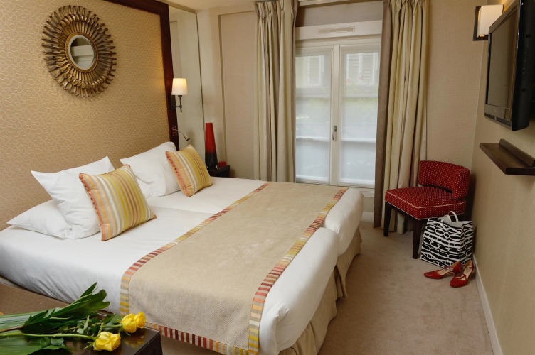 Standard Double room — King Bed