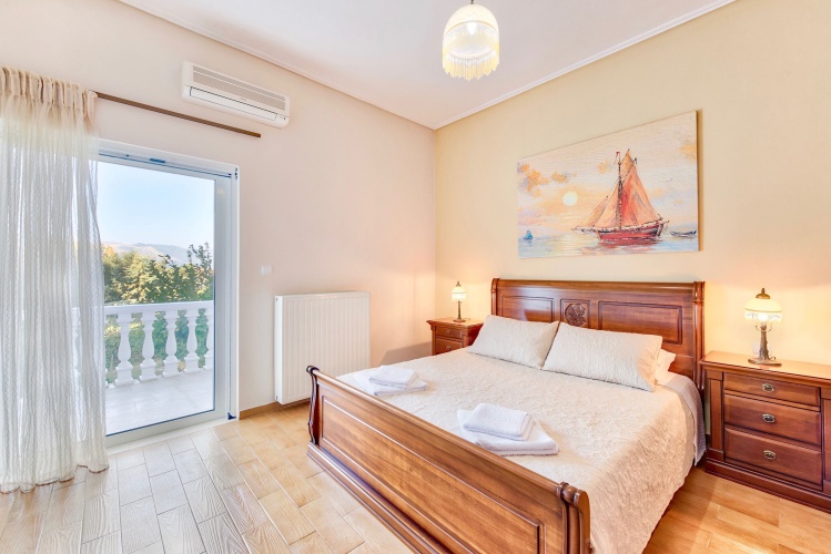 2 Bedrooms Villa