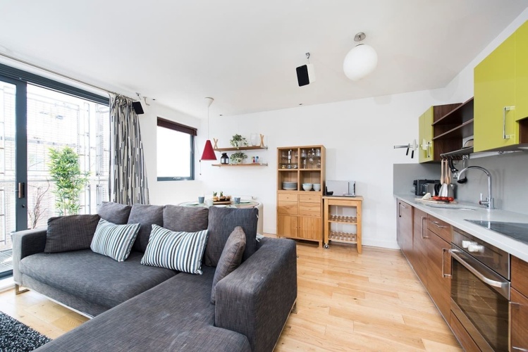 3 Bedrooms Apartment