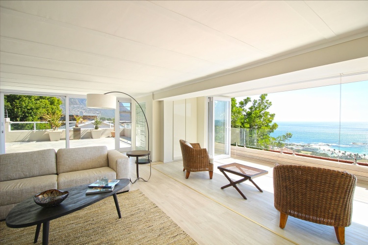 2 Bedrooms Premier Apartment with balcony and with ocean view