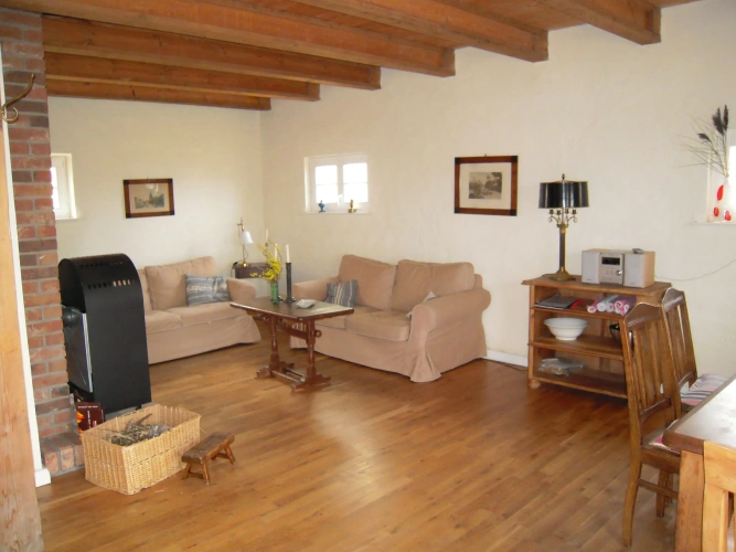 3 Bedrooms Family Cottage with lake view