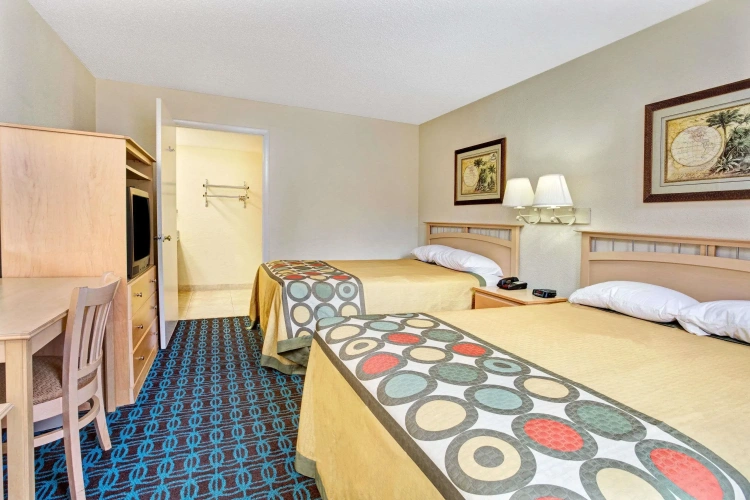 Standard Quadruple room