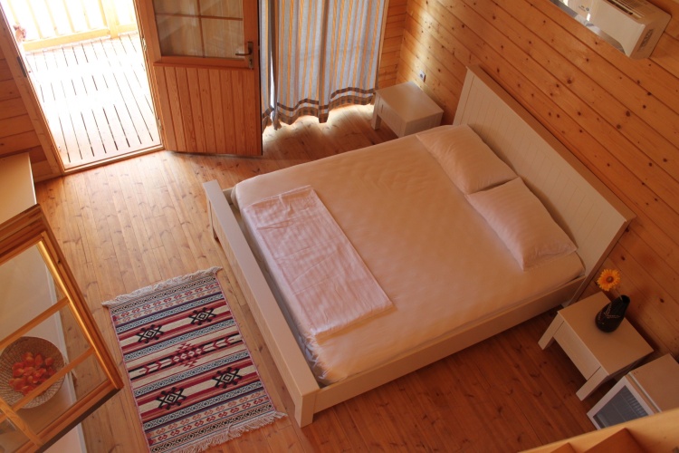 2 Bedrooms Villa