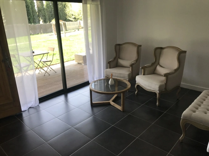 Comfort Suite with pool view