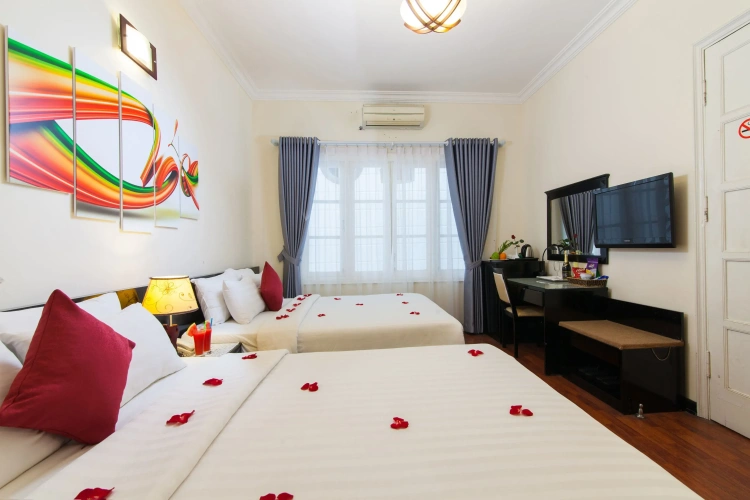Quadruple Suite