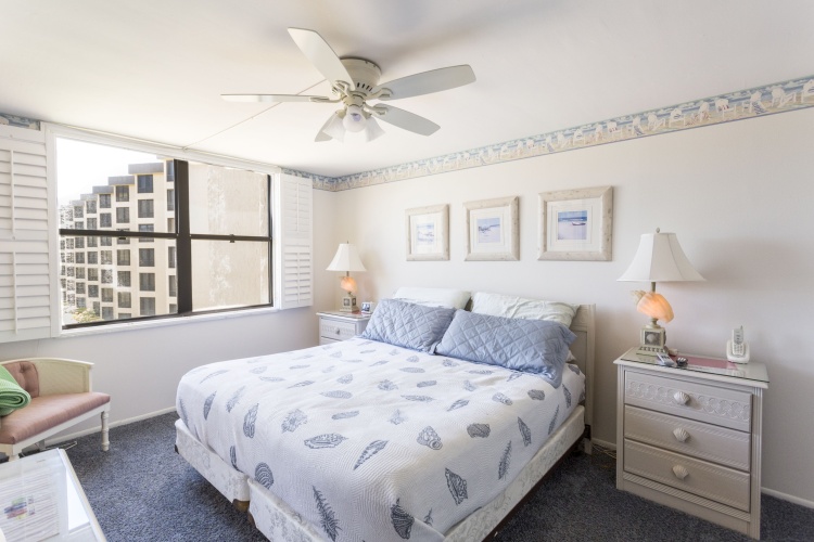 2 Bedrooms Standard Club room with balcony