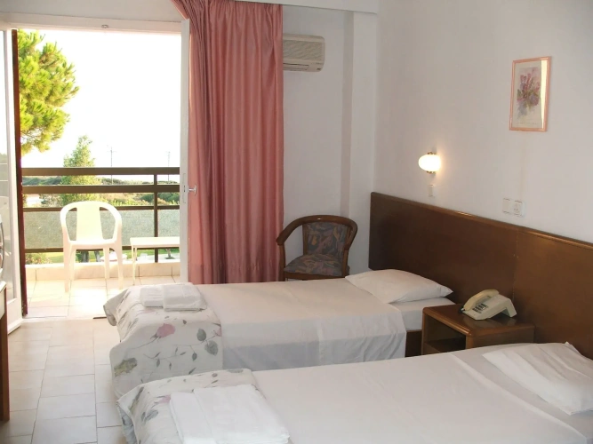 Single room with mountain view