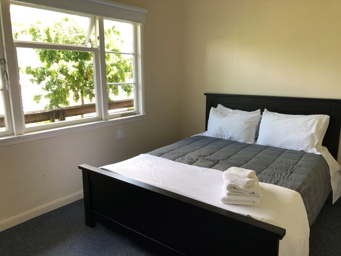 4 Bedrooms Standard Family room