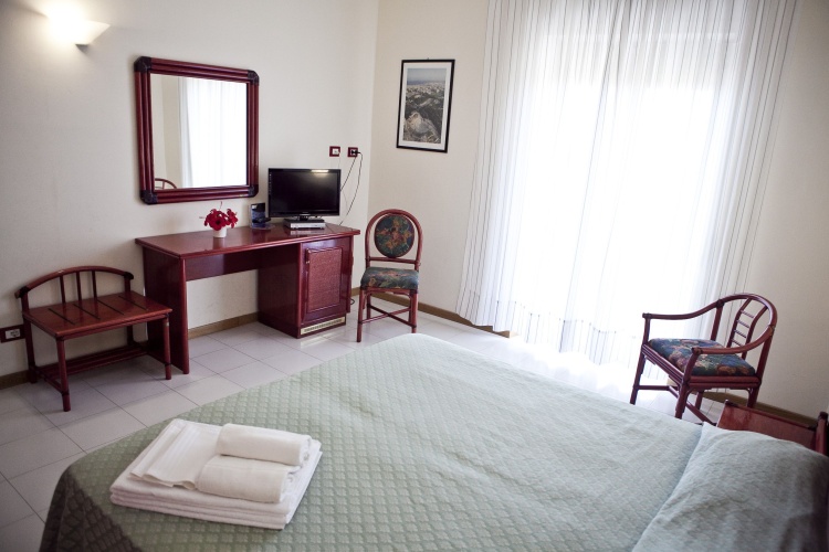 Standard Double room with balcony and with sea view