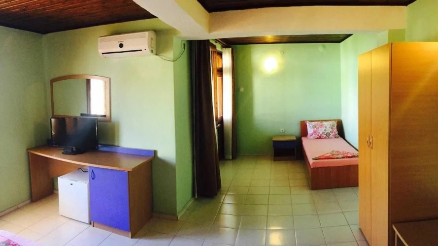 Standard Triple room with balcony