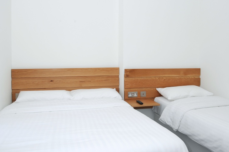 Standard Triple room