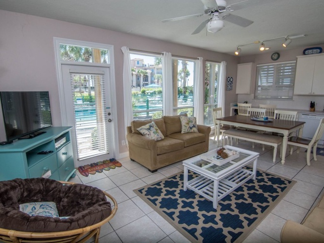 4 Bedrooms Cottage with balcony