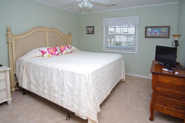 4 Bedrooms Cottage