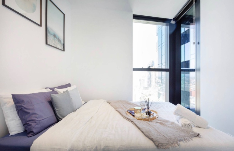 1 Bedroom Apartment with city view