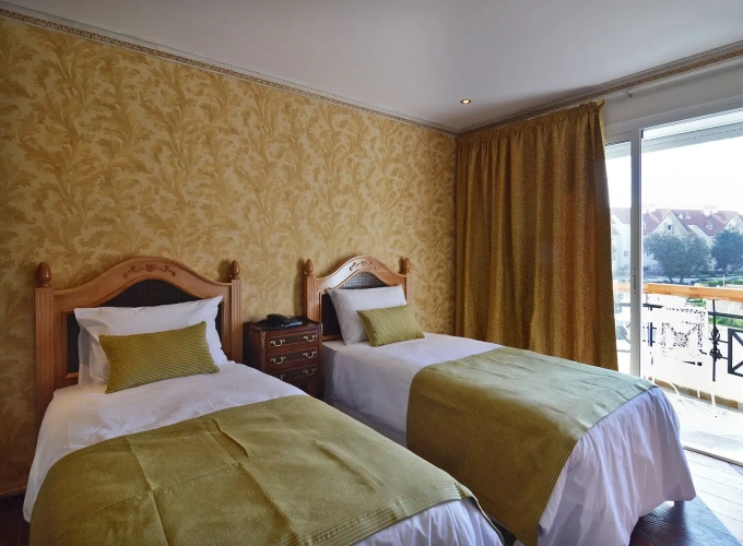 Double Suite