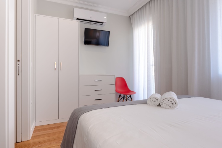 5 Bedrooms Apartment with city view