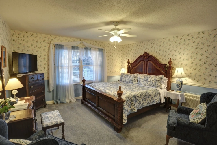 Standard Double Basement room