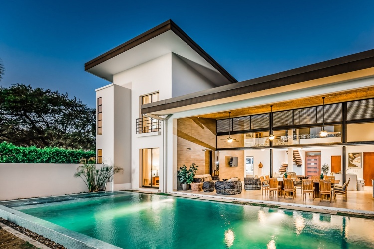 4 Bedrooms Premium Villa with garden view