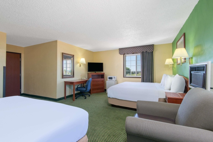 Standard Quadruple room