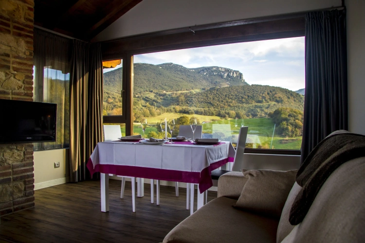 2 Bedrooms Superior Apartment with mountain view
