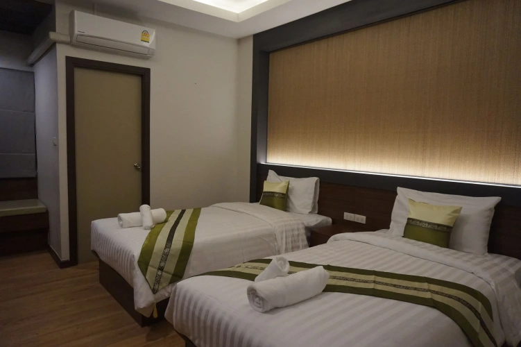 Standard Twin room