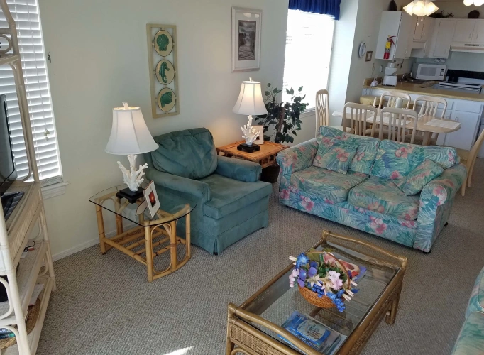 2 Bedrooms Villa with balcony and beachfront