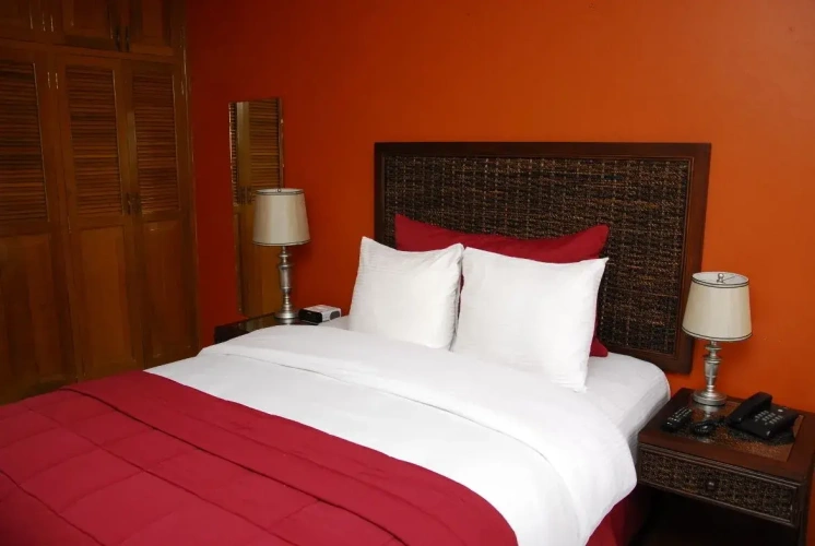 2 Bedrooms Apartment