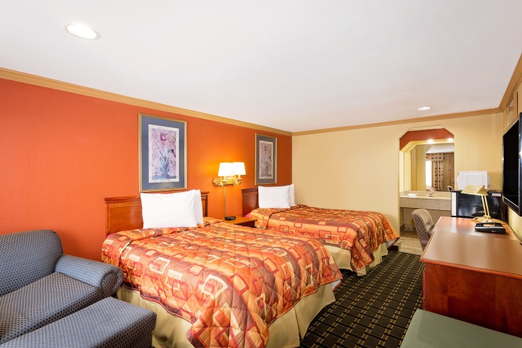 Standard Quadruple room