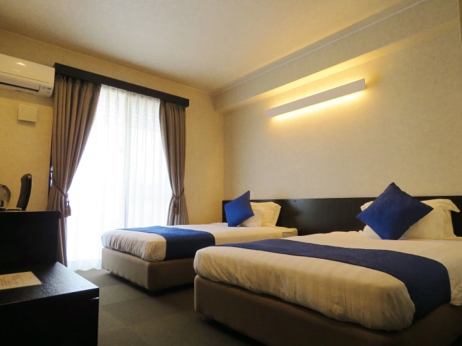 1 Bedroom Standard Twin room with balcony