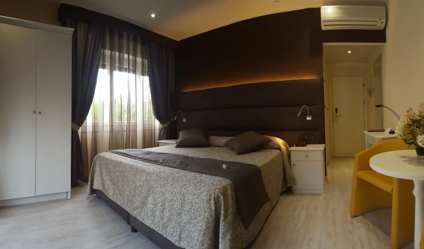 Standard Double room with balcony