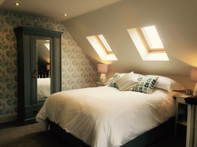 Deluxe Penthouse Suite with garden view