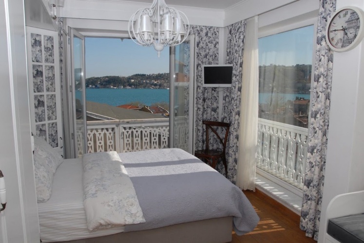 Cottage with sea view