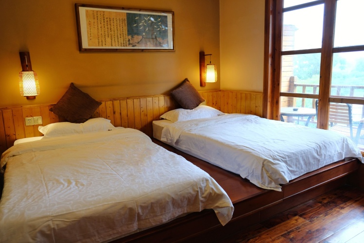 Standard Twin room with balcony