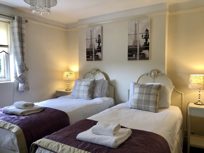 Standard Twin room
