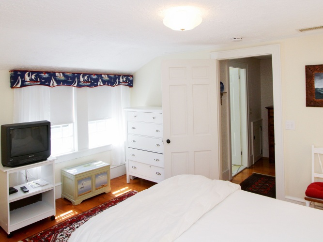 4 Bedrooms Cottage